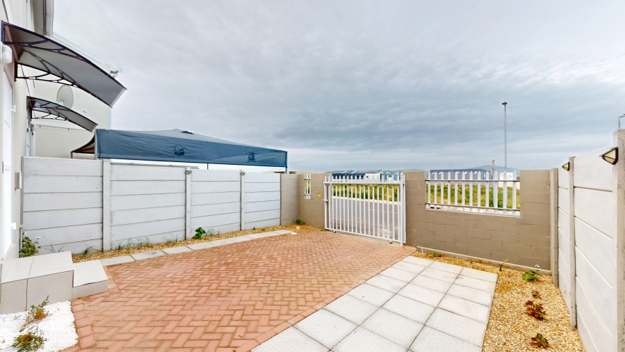 2 Bedroom Property for Sale in Rivergate Western Cape